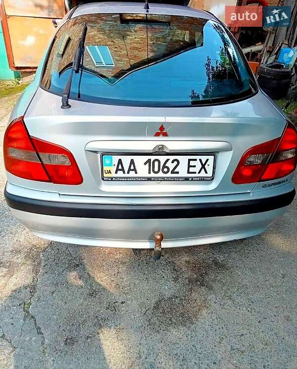 Mitsubishi Carisma (2000)