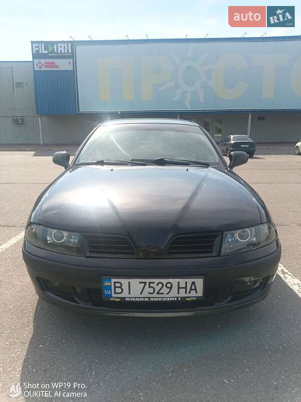 Mitsubishi Carisma (2003)