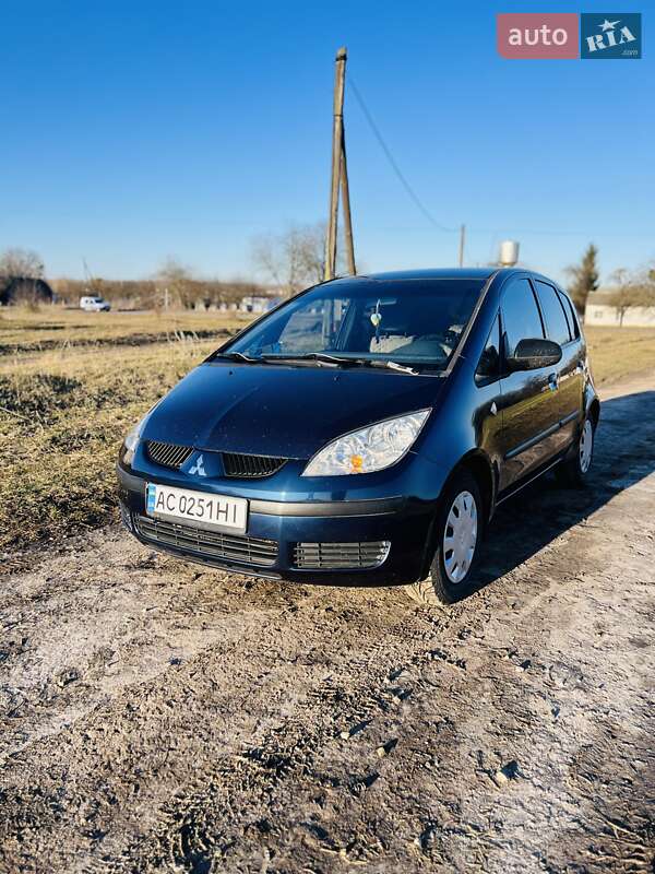 Mitsubishi Colt (2004)