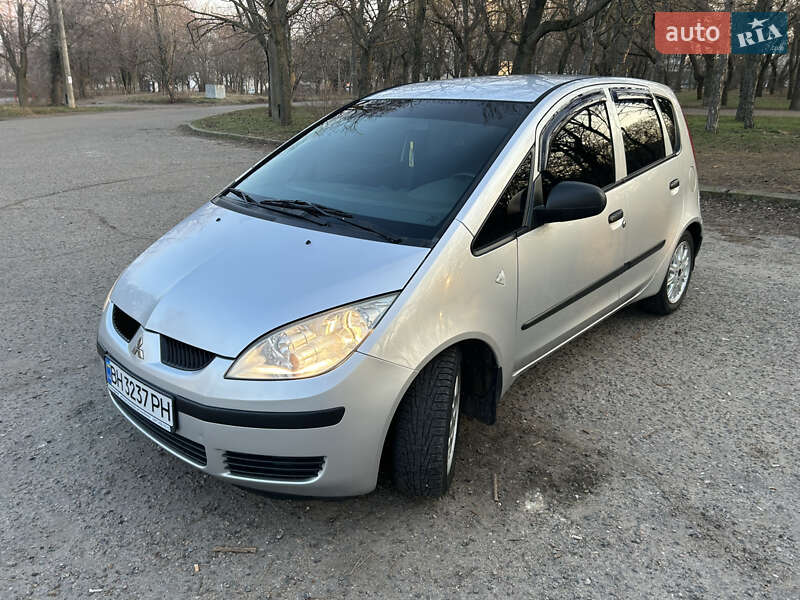 Mitsubishi Colt (2005)