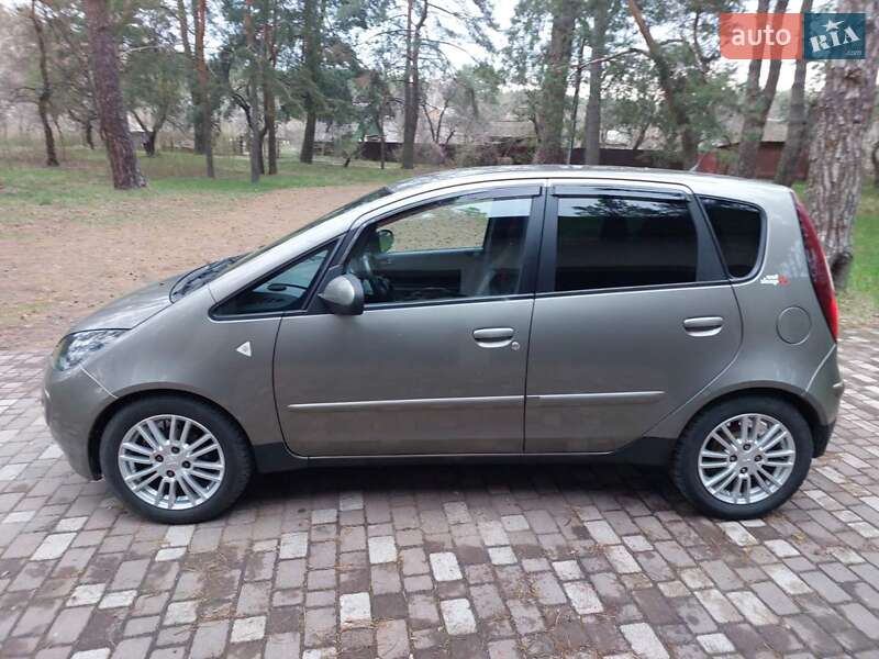 Mitsubishi Colt (2007)