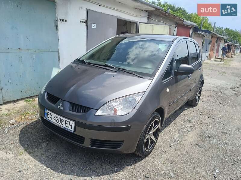 Mitsubishi Colt (2008)