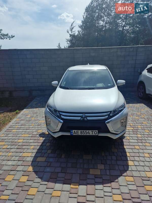 Mitsubishi Eclipse cross (2020)