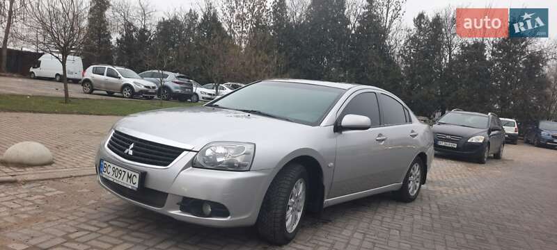 Mitsubishi Galant (2009)