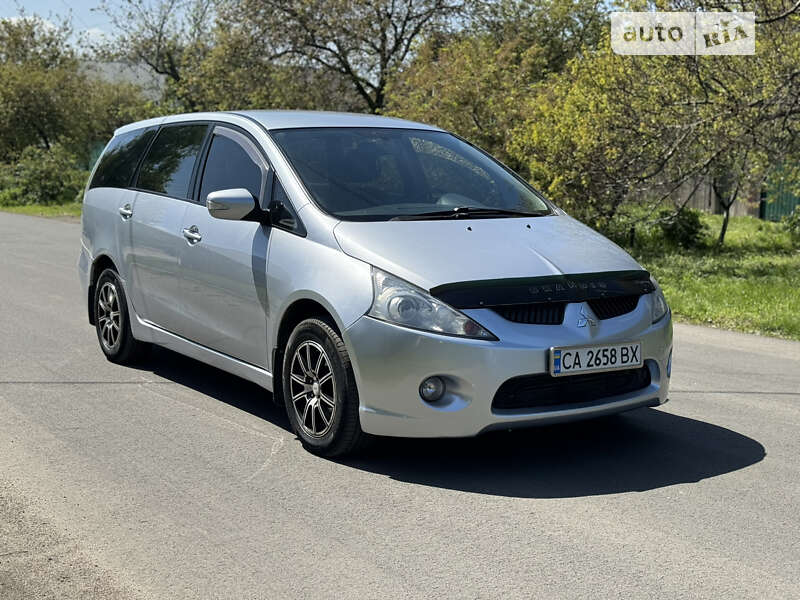 Mitsubishi Grandis (2008)