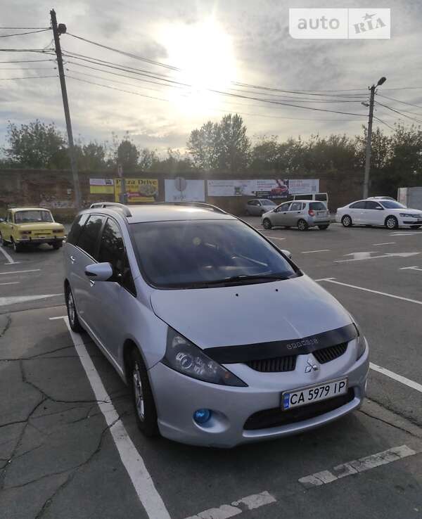 Mitsubishi Grandis (2007)