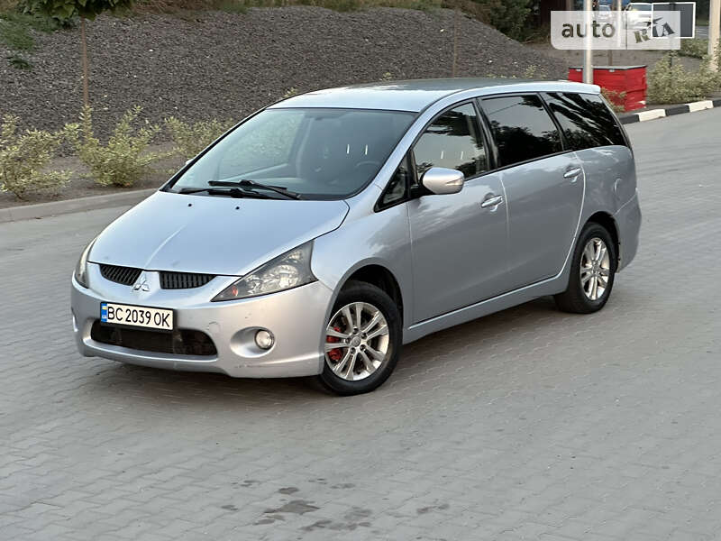 Mitsubishi Grandis (2005)