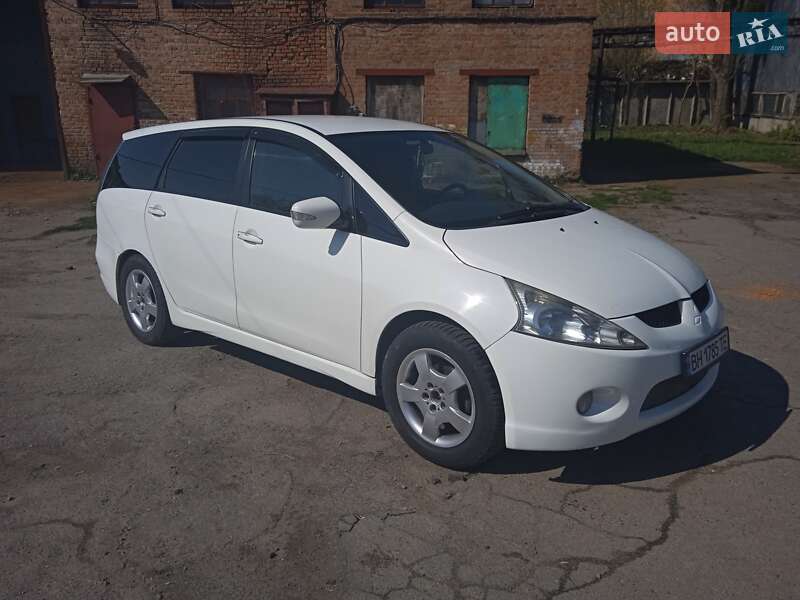 Mitsubishi Grandis (2008)