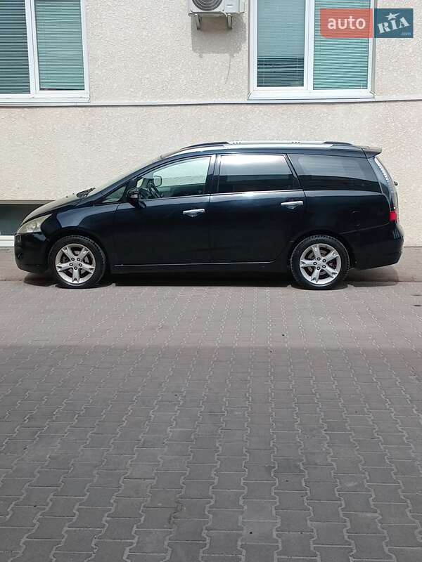 Mitsubishi Grandis (2008)