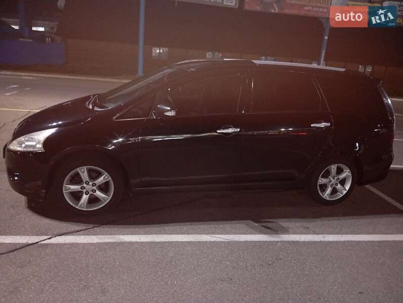 Mitsubishi Grandis (2007)