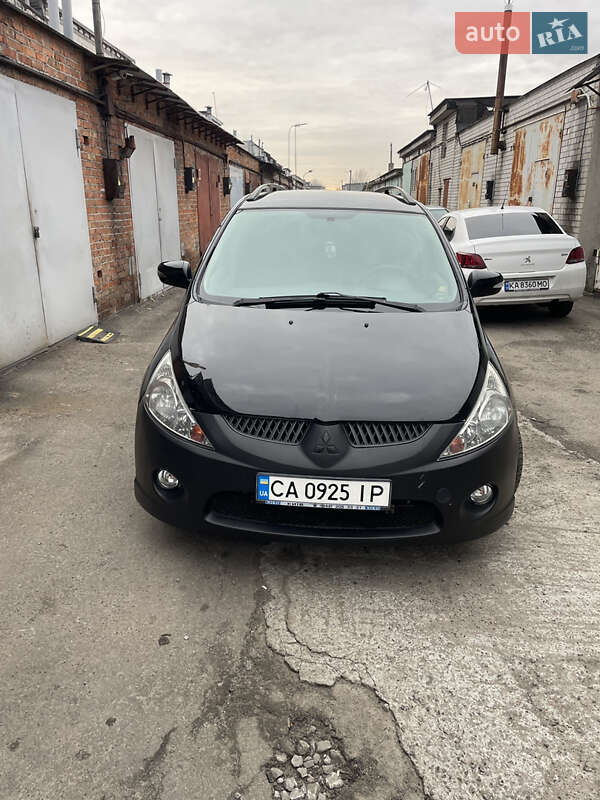Mitsubishi Grandis (2004)