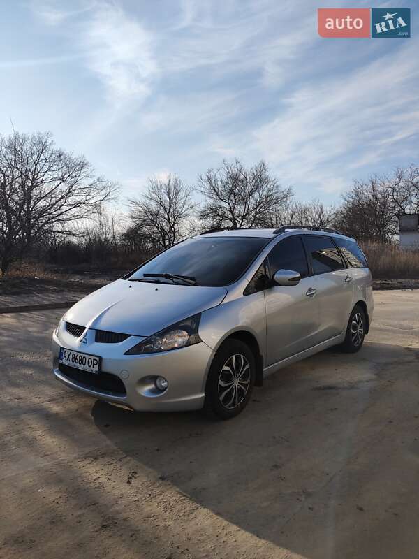 Mitsubishi Grandis (2005)