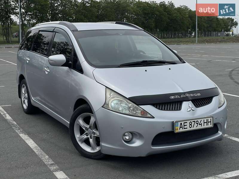 Mitsubishi Grandis (2008)