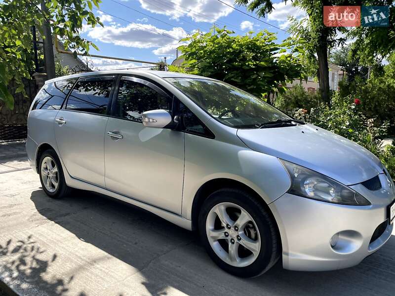 Mitsubishi Grandis (2006)