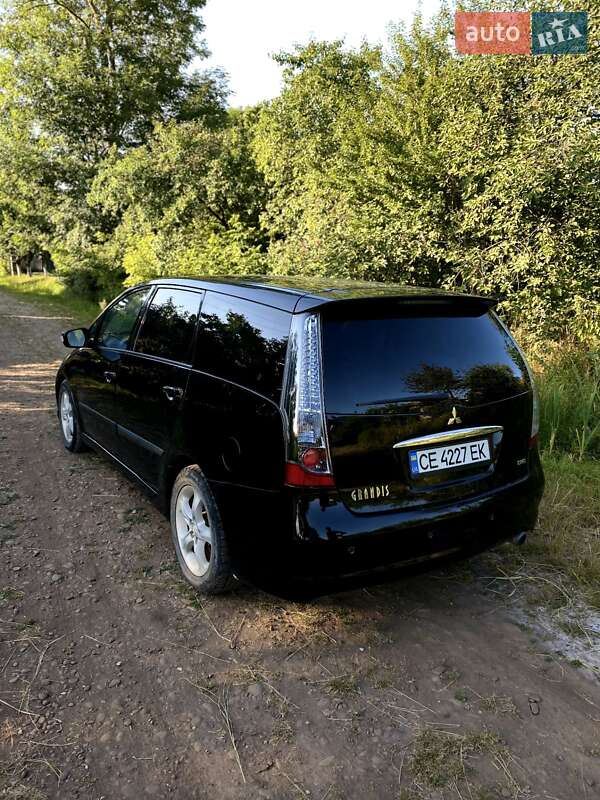 Mitsubishi Grandis (2005)