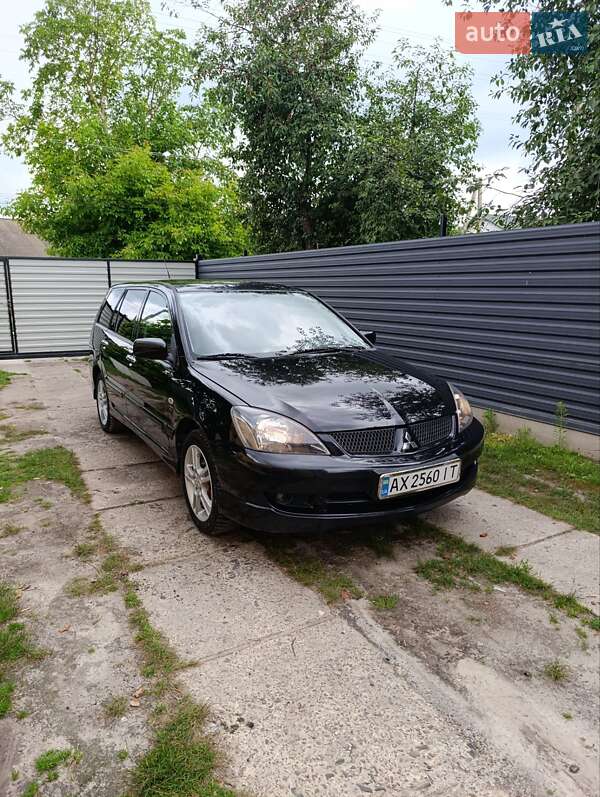 Mitsubishi Grandis (2005)