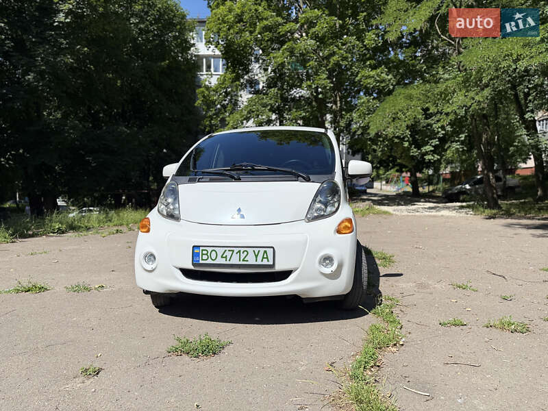 Mitsubishi I-miev (2012)
