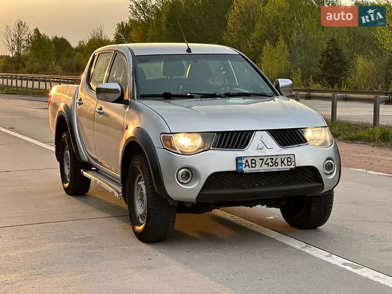 Mitsubishi L 200 (2008)