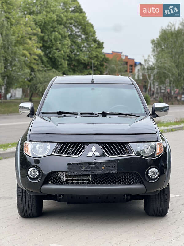 Mitsubishi L 200 (2008)