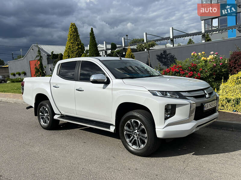 Mitsubishi L 200 (2021)