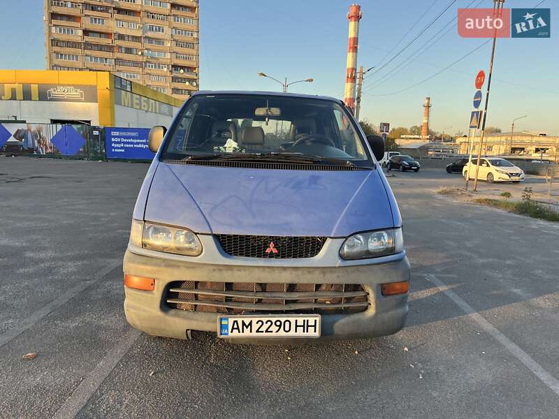 Mitsubishi L 400 (1998)