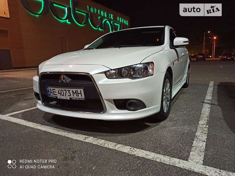 Mitsubishi Lancer (2016)
