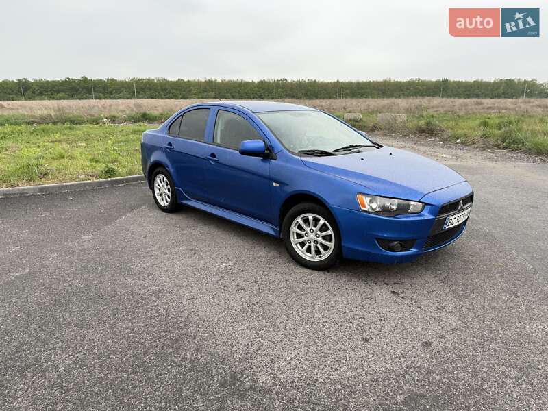 Mitsubishi Lancer (2011)