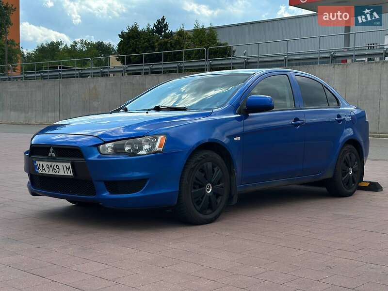 Mitsubishi Lancer (2011)