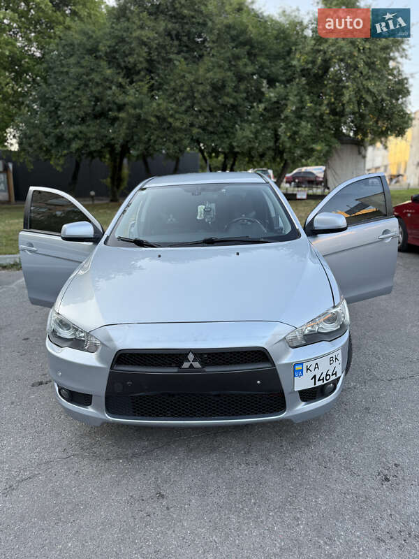 Mitsubishi Lancer (2009)