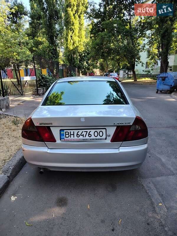 Mitsubishi Lancer (1999)