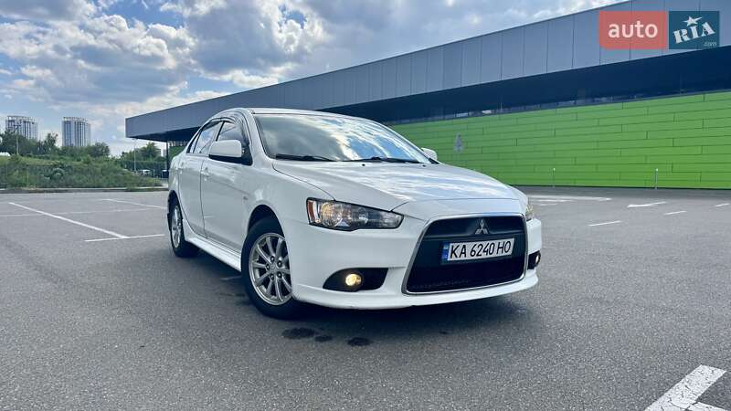 Mitsubishi Lancer (2013)