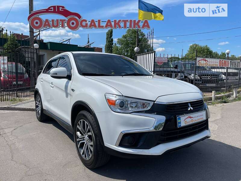 Mitsubishi Outlander sport (2016)