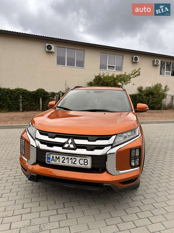 Mitsubishi Outlander sport (2019)