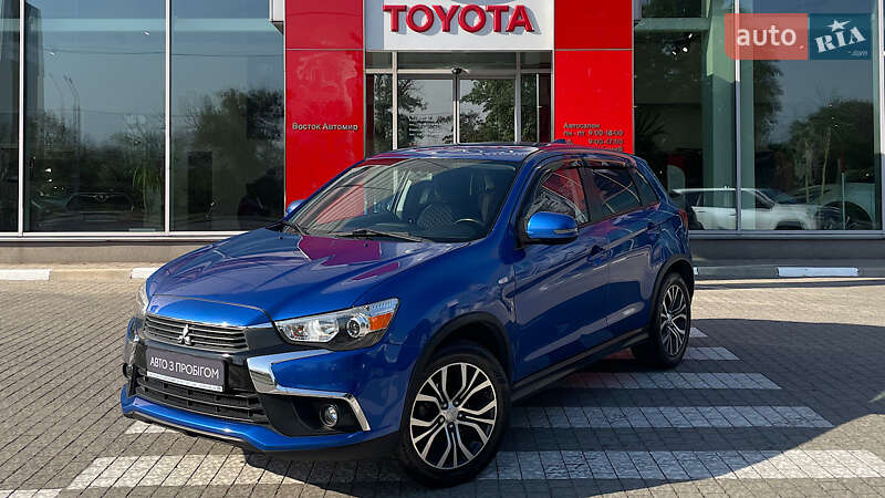 Mitsubishi Outlander sport (2016)