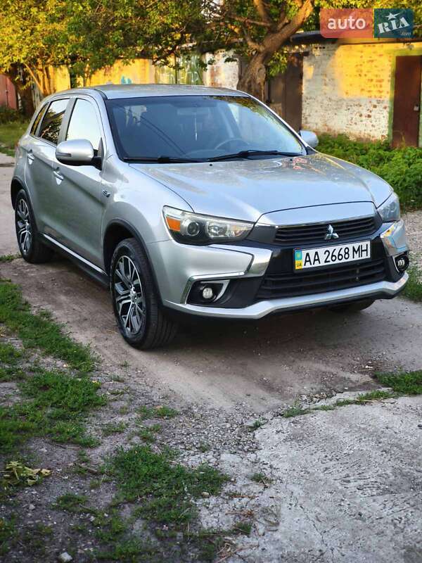 Mitsubishi Outlander sport (2018)