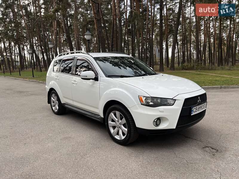 Mitsubishi Outlander xl (2011)