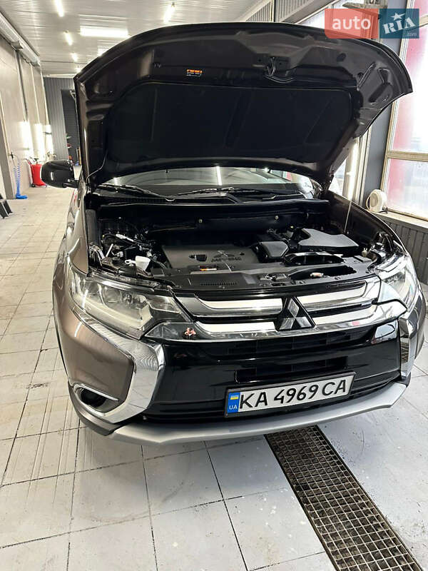 Mitsubishi Outlander (2018)