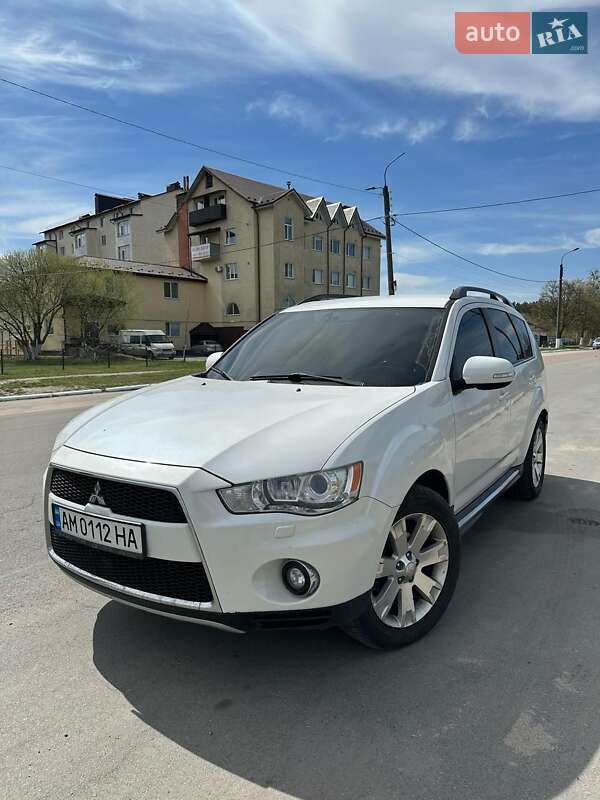 Mitsubishi Outlander (2010)