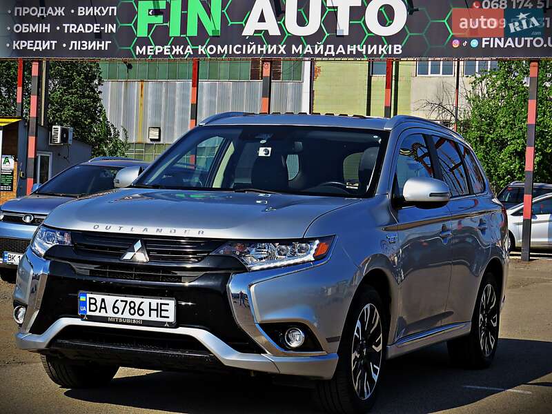 Mitsubishi Outlander (2017)