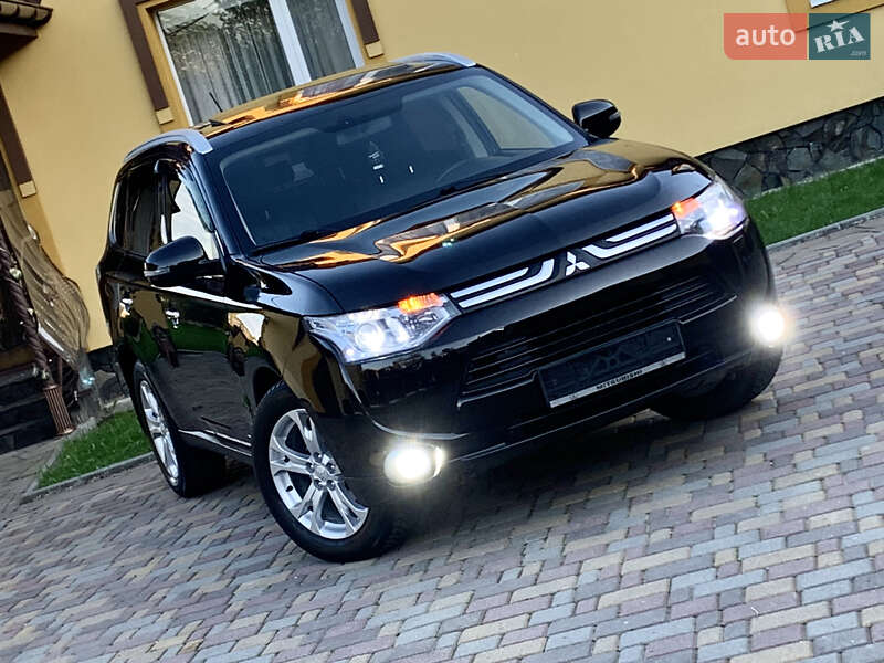 Mitsubishi Outlander (2012)