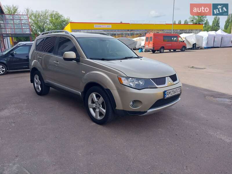 Mitsubishi Outlander (2008)