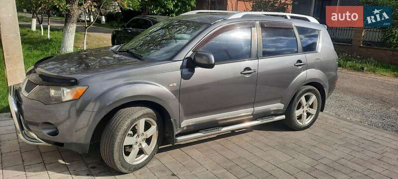Mitsubishi Outlander (2009)
