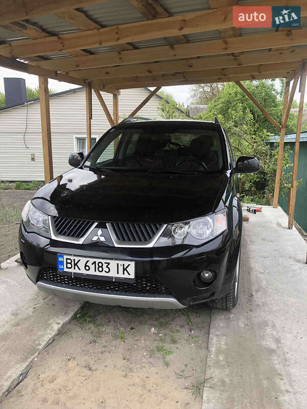 Mitsubishi Outlander (2008)