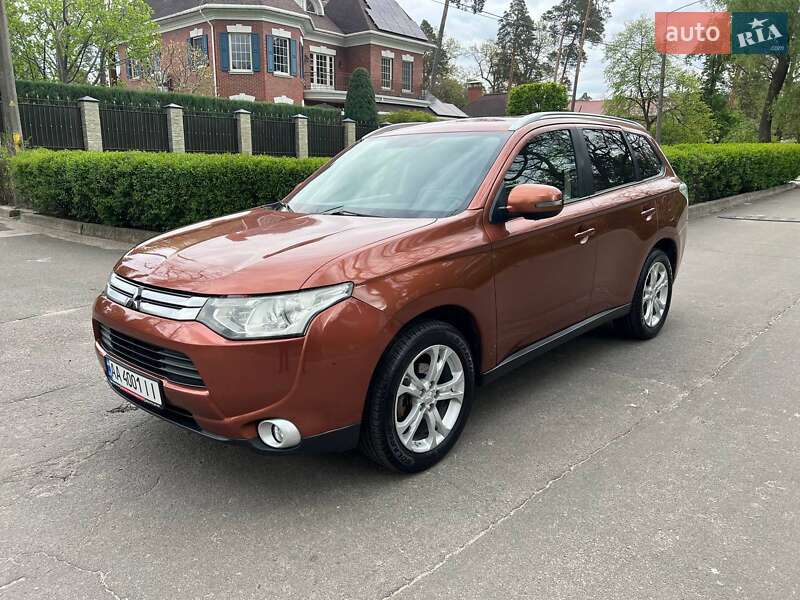Mitsubishi Outlander (2013)