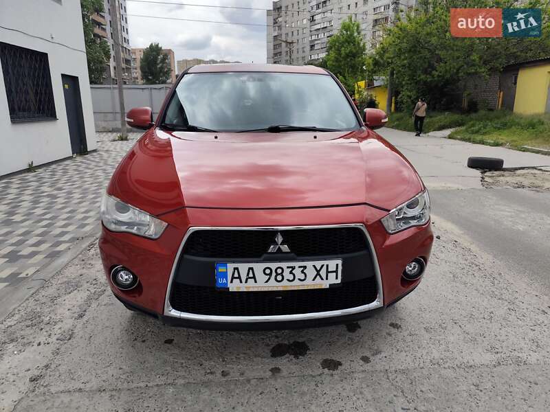Mitsubishi Outlander (2010)