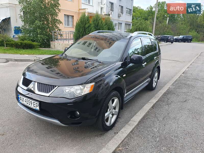 Mitsubishi Outlander (2009)