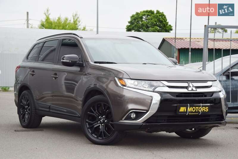 Mitsubishi Outlander (2017)