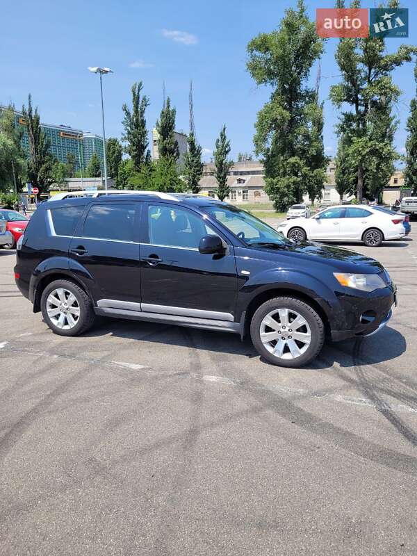 Mitsubishi Outlander (2009)