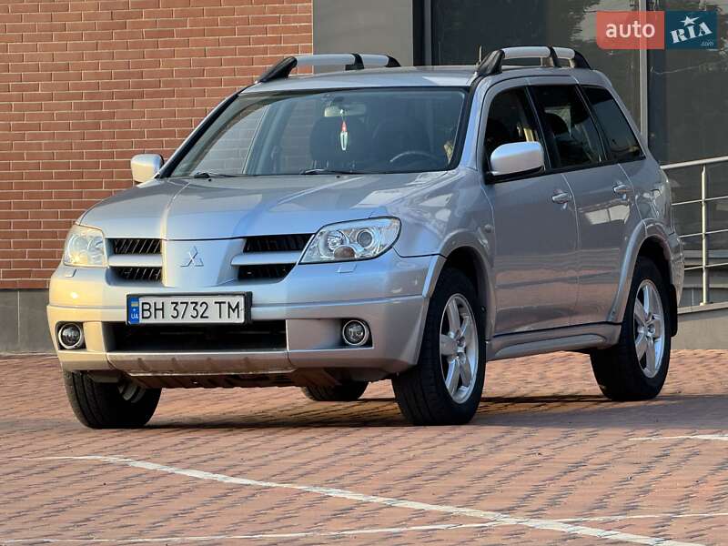 Mitsubishi Outlander (2005)