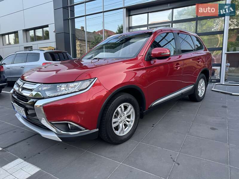 Mitsubishi Outlander (2017)